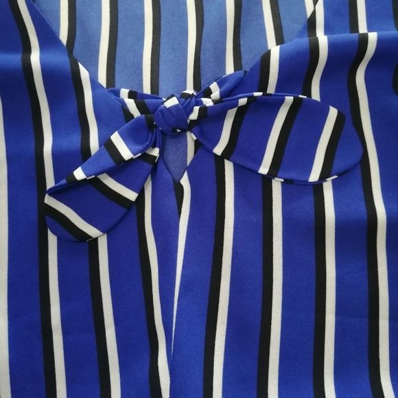 🆕Torrid size 1 blue stripes georgette bow blouse - Picture 6 of 7